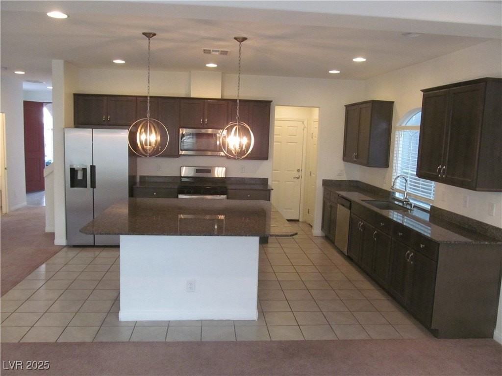 7653 Sandhaven St - Photo 7 of 29