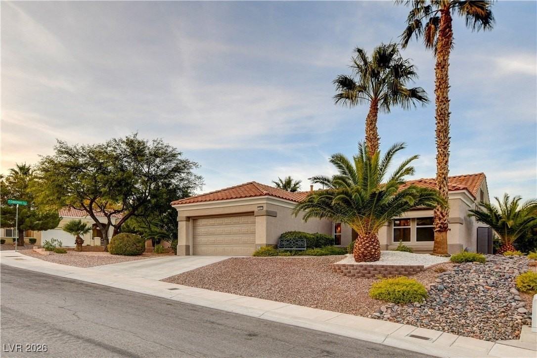 10820 Dover Creek Ave - Photo 4 of 50