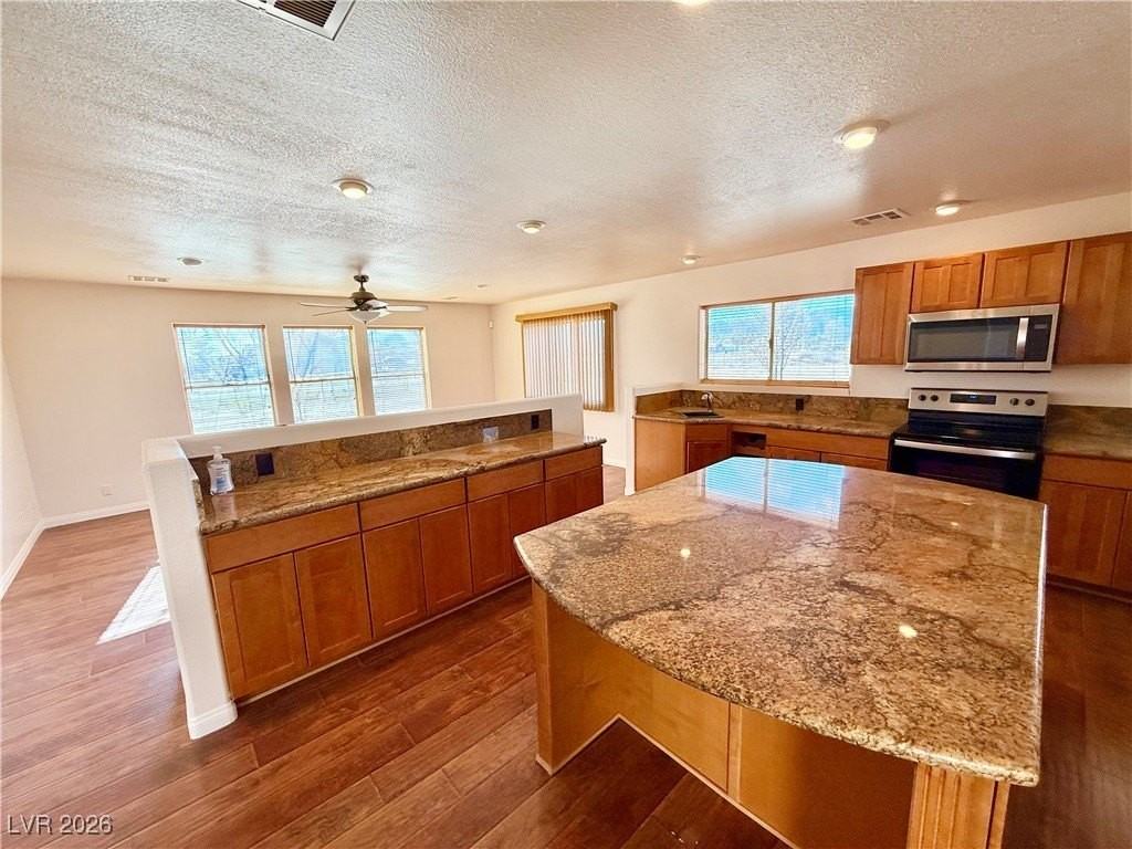 1100 Dollar St - Photo 6 of 28