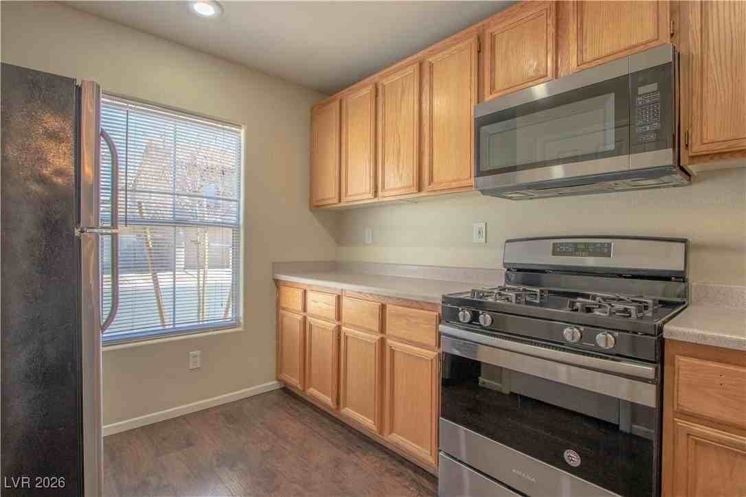 1139 Orchard View St - Photo 6 of 25