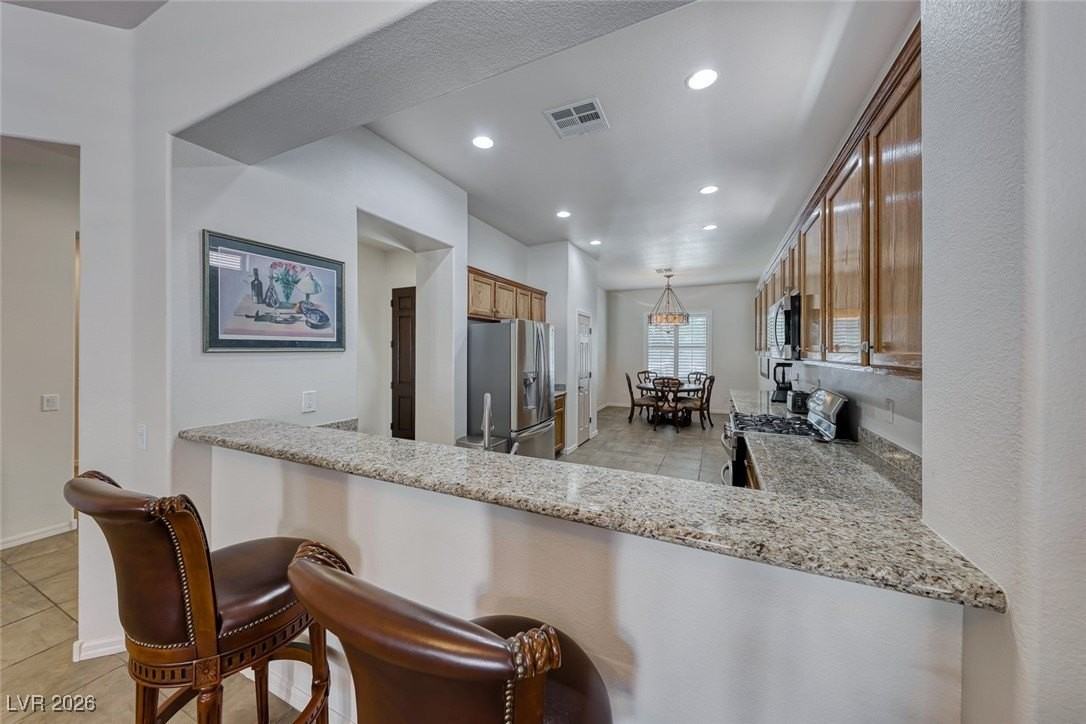 8 Weston Hills Rd - Photo 5 of 18