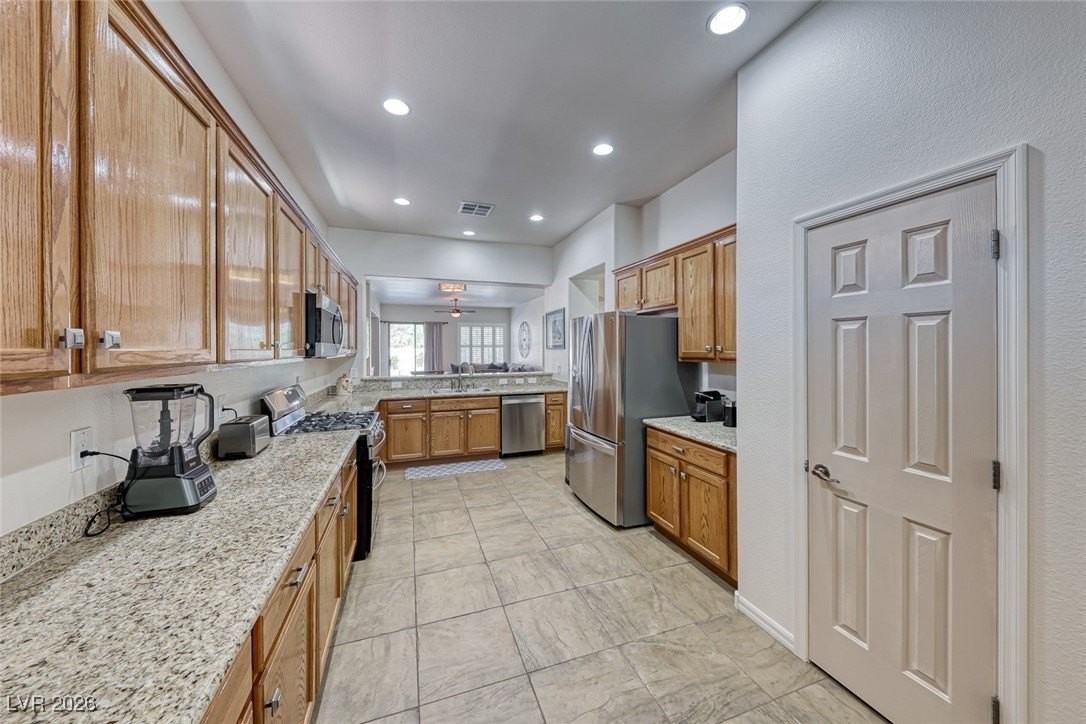 8 Weston Hills Rd - Photo 7 of 18