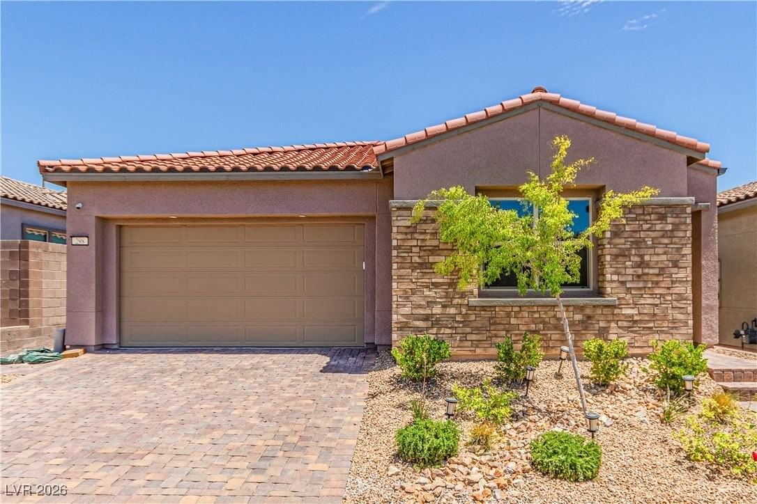 298 Nine Mile Creek Dr - Photo 2 of 12