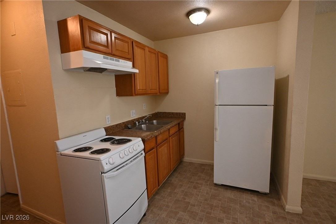 3021 E Carey Ave #1 - Photo 6 of 8