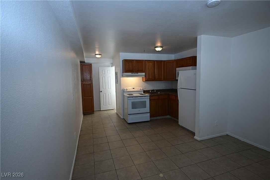 3017 E Carey Ave #4 - Photo 6 of 12