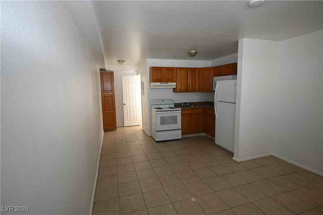 3017 E Carey Ave #4 - Photo 7 of 12