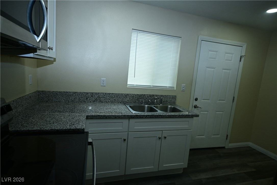 2830 Cedar St #2 - Photo 7 of 23