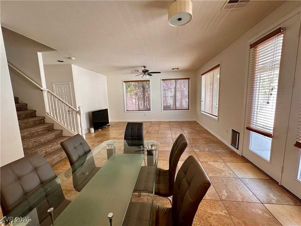 8465 Adams Grove St - Photo 4 of 37