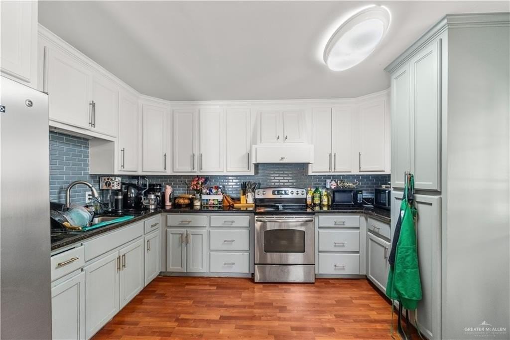 1708 Rio De Janeiro St - Photo 4 of 22