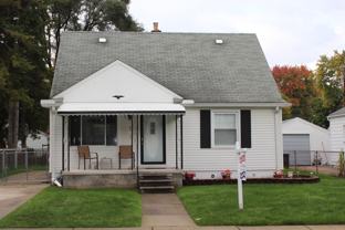 14383 Mercedes - Photo 1 of 1