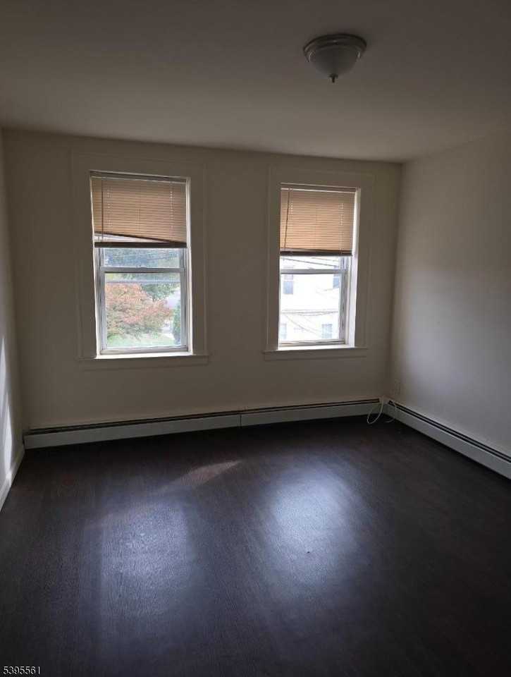 121 Harrison St - Photo 6 of 6