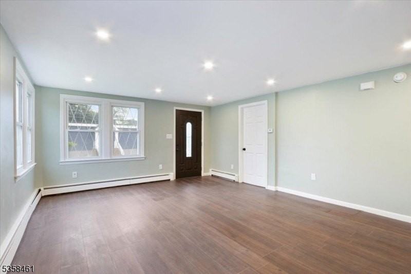 590 Main St - Photo 3 of 29