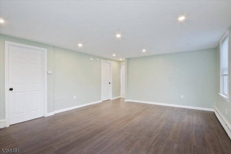 590 Main St - Photo 4 of 29