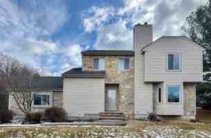 featured image of 50 Knob Hill Rd