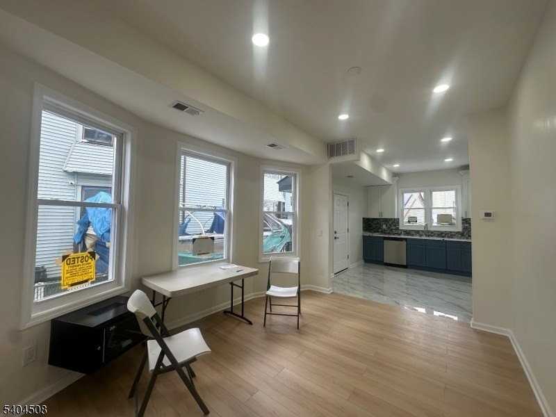 13 Vermont Ave - Photo 2 of 20