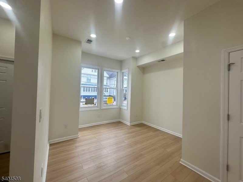 13 Vermont Ave - Photo 3 of 20