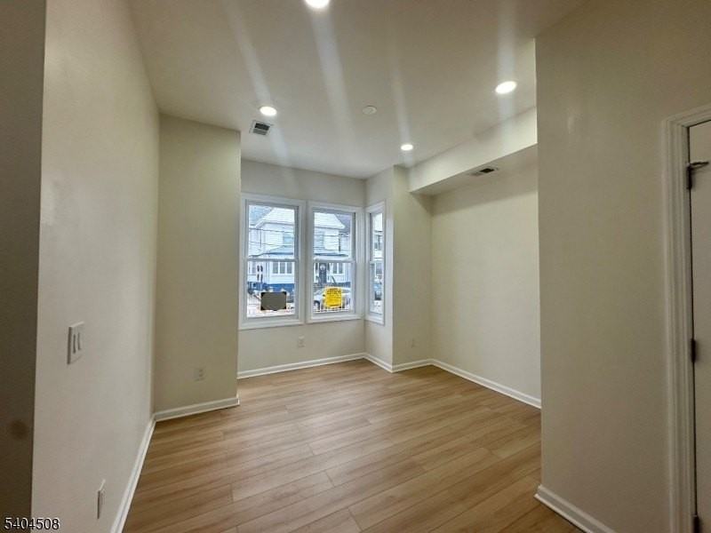 13 Vermont Ave - Photo 4 of 20