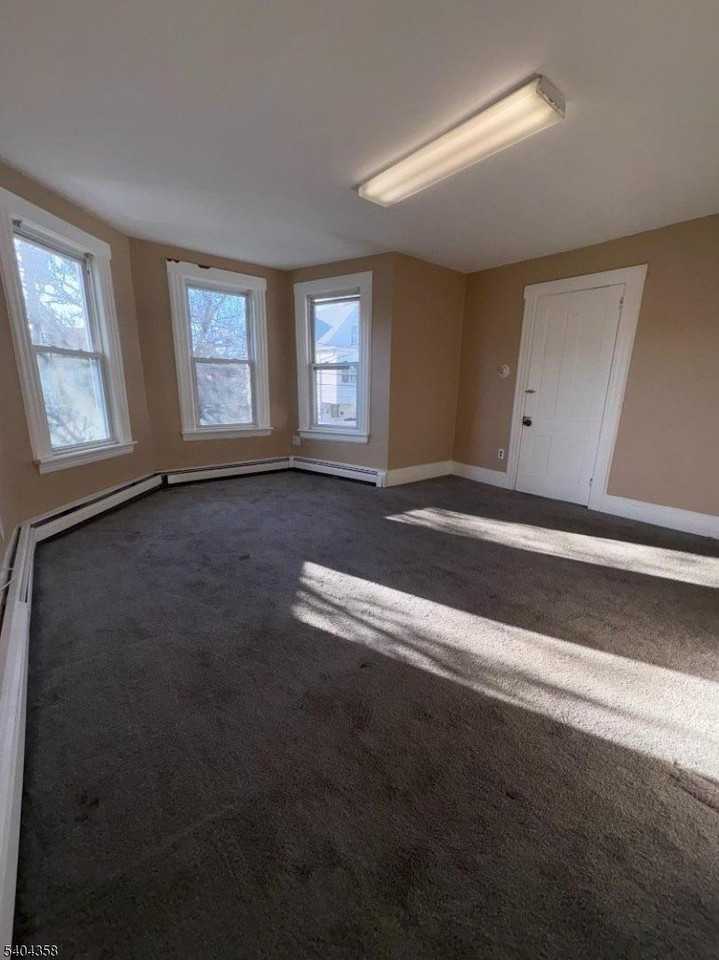 16 Lincoln Pl - Photo 2 of 10