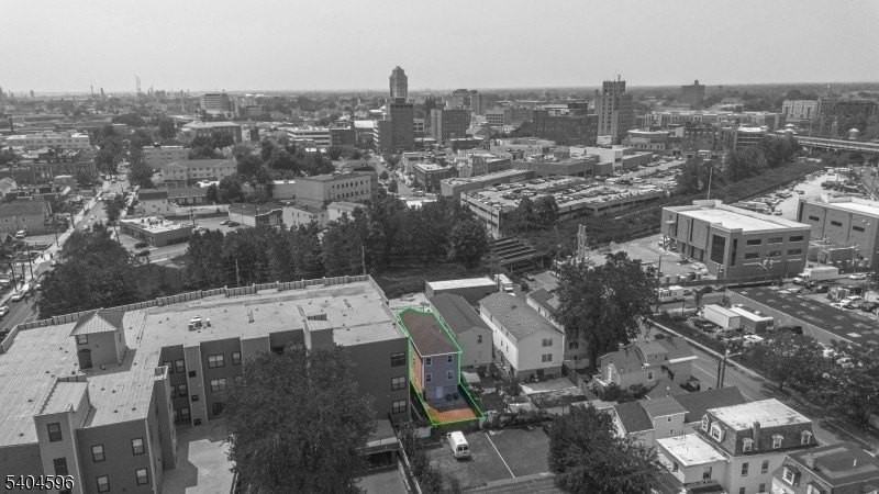 1117 Chestnut St - Photo 2 of 23