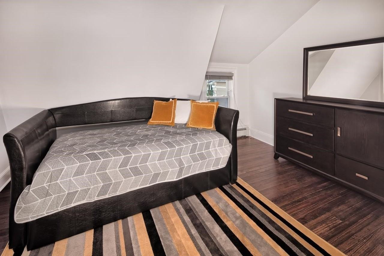 911 Boulevard E #3 - Photo 7 of 10