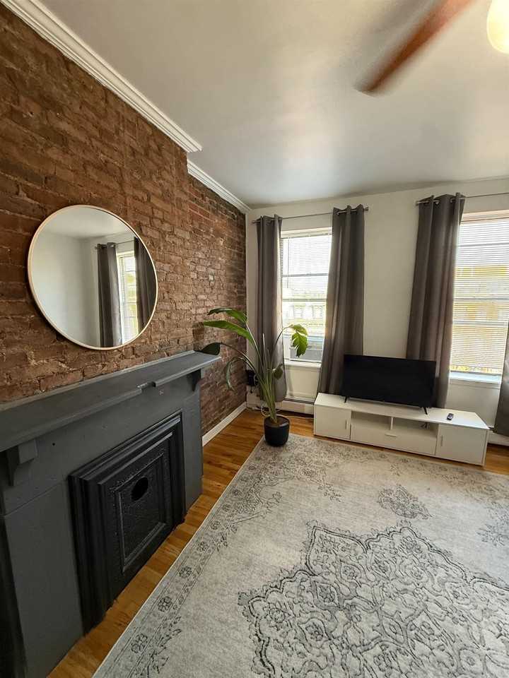 315 Pavonia Ave #7 - Photo 2 of 12