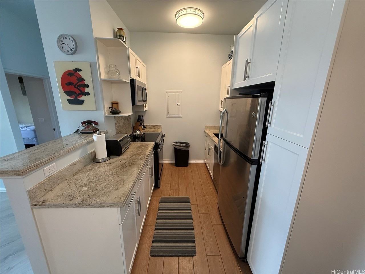 1810 Kaioo Dr Apt B513 #B513 - Photo 2 of 25