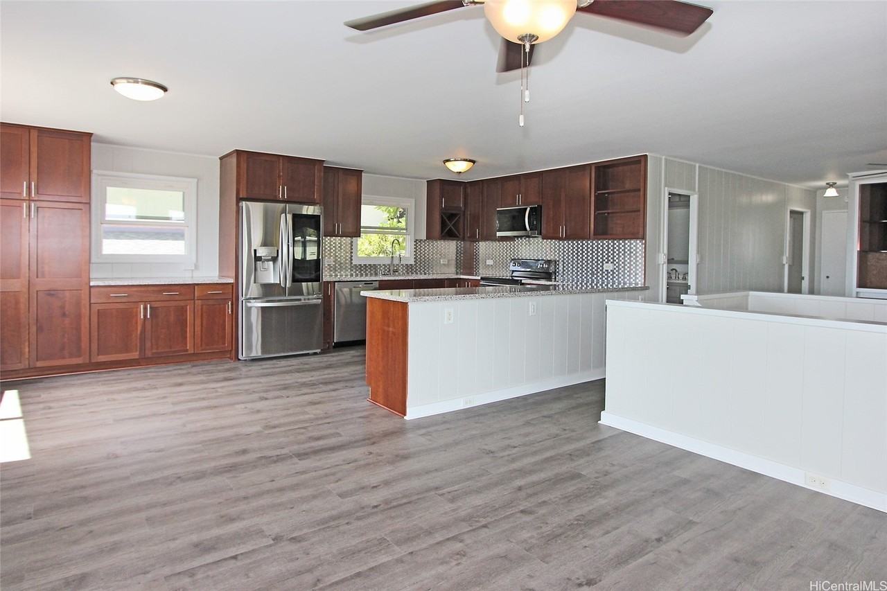 3647 Aliamanu St - Photo 2 of 16