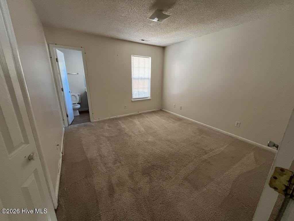 212 Live Oak Ct - Photo 4 of 10