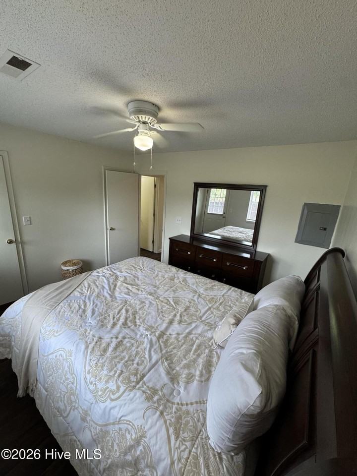 504 Paladin Dr Apt L #L - Photo 7 of 10