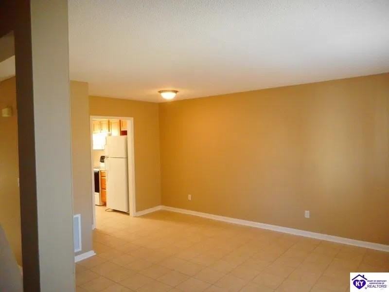 700 Westport Rd #C - Photo 2 of 5