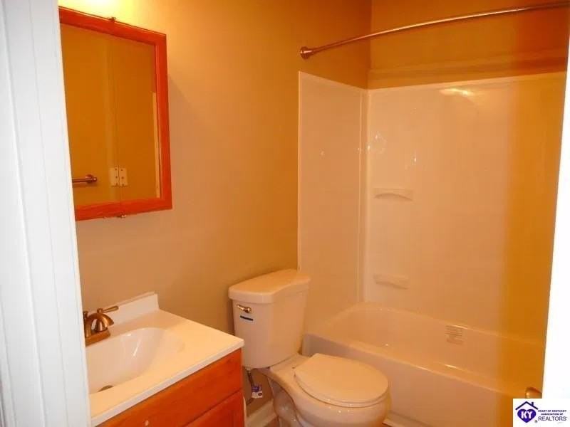 700 Westport Rd #C - Photo 4 of 5