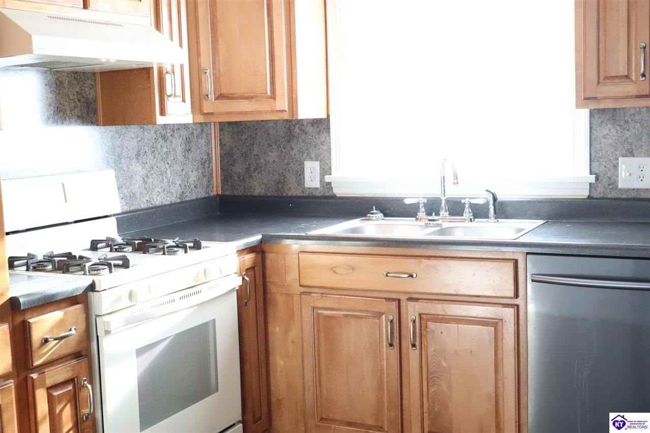 780 Highland Ave - Photo 6 of 19