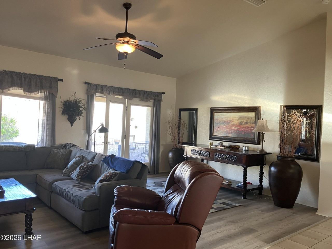 2261 Buckingham Blvd - Photo 4 of 23