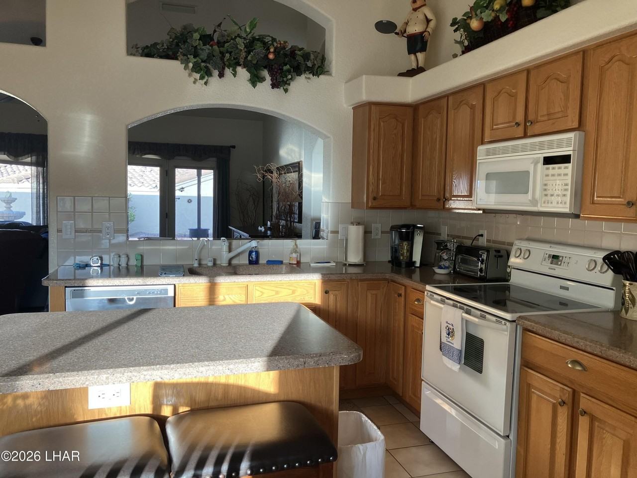 2261 Buckingham Blvd - Photo 7 of 23