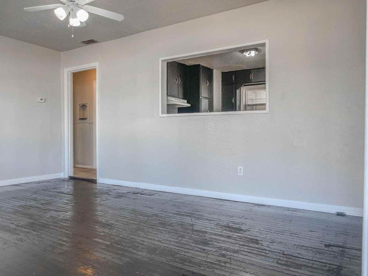 3305 Itasca St - Photo 2 of 11