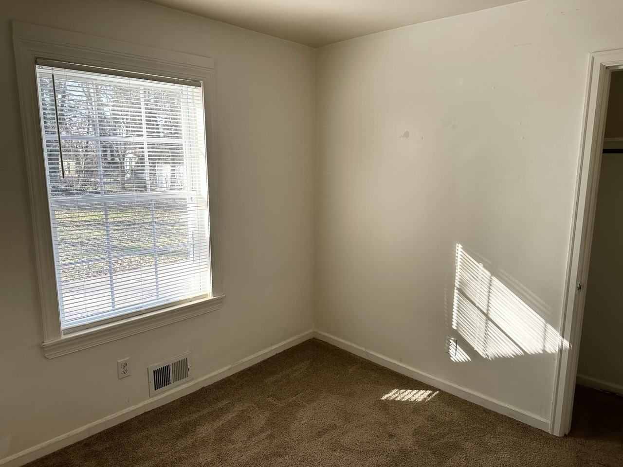 610 Kent Dr - Photo 7 of 11