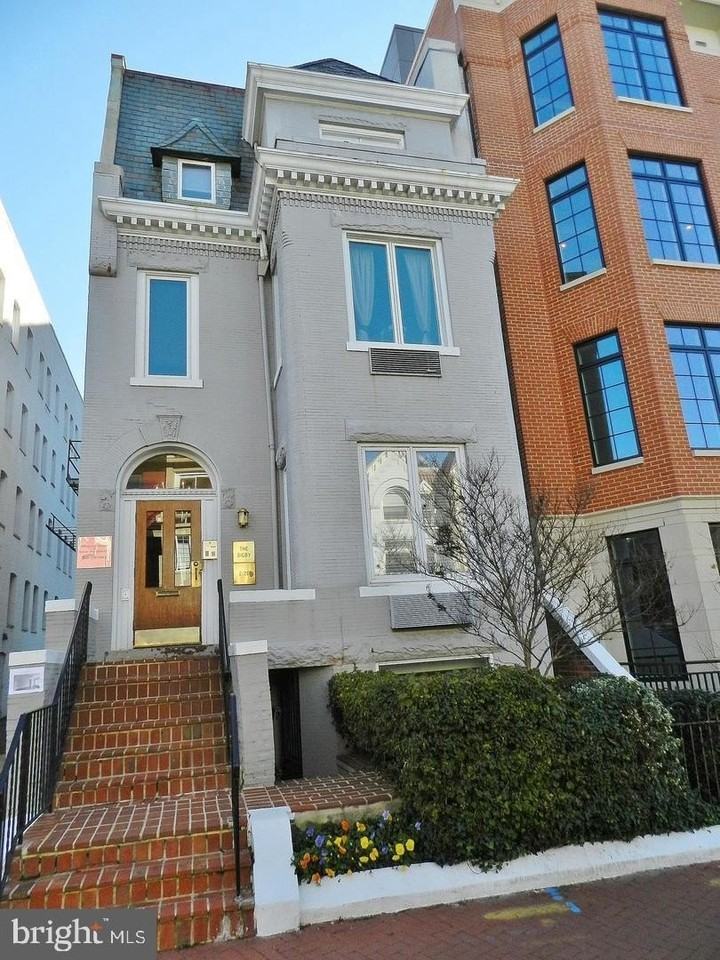 2120 N St Nw - Photo 3 of 21