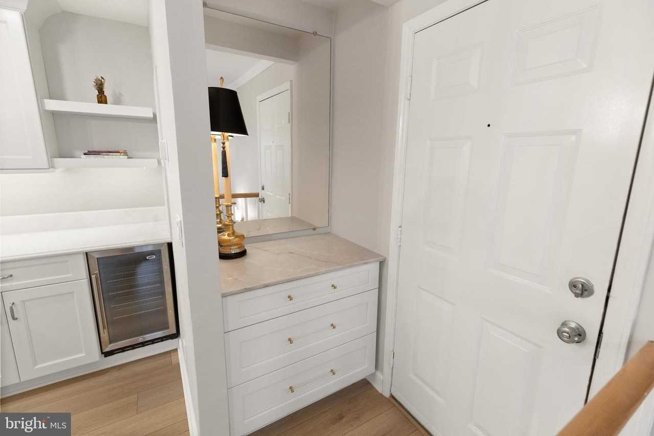 5824 Inman Park Cir - Photo 2 of 44