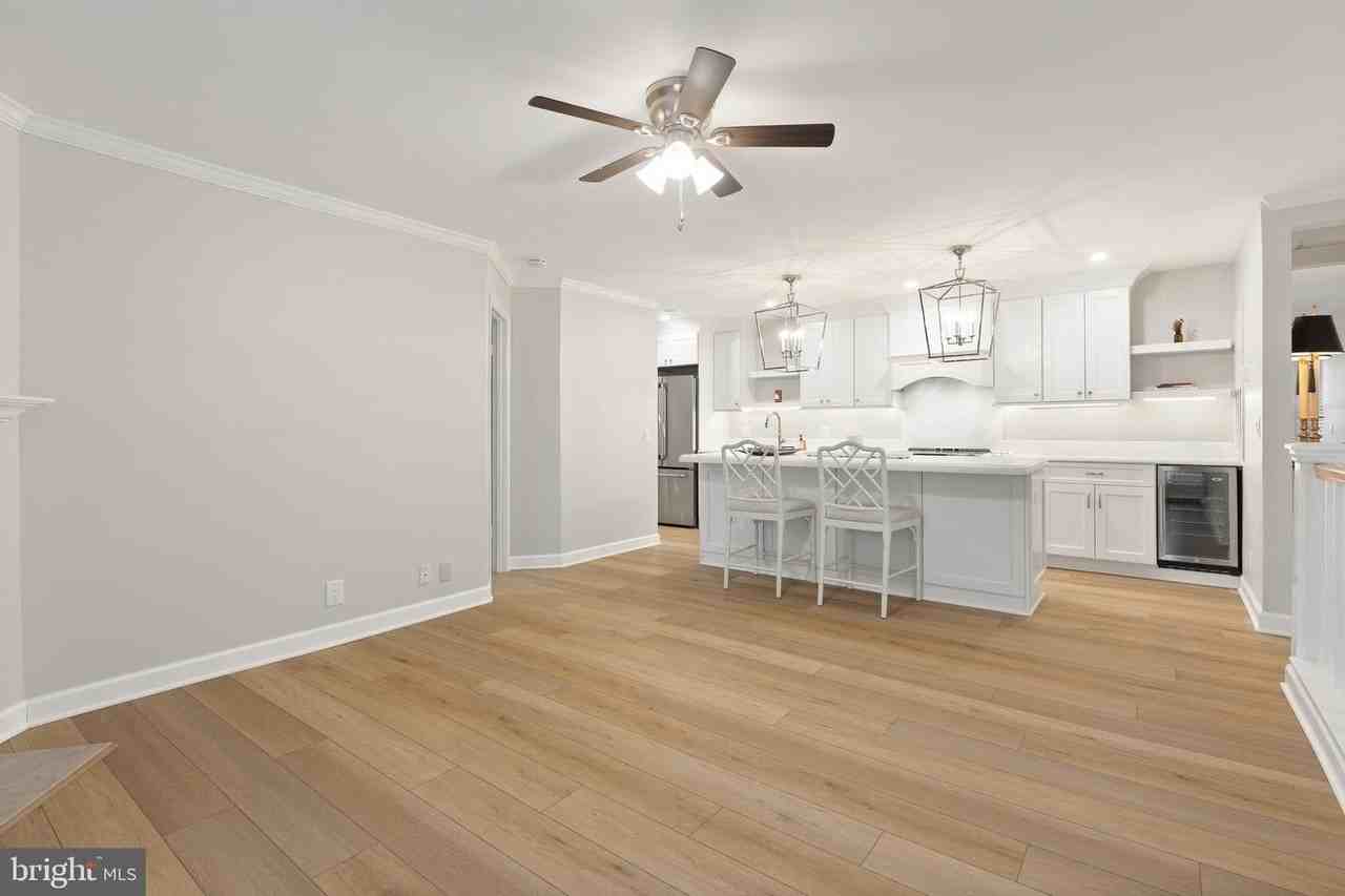 5824 Inman Park Cir - Photo 7 of 44