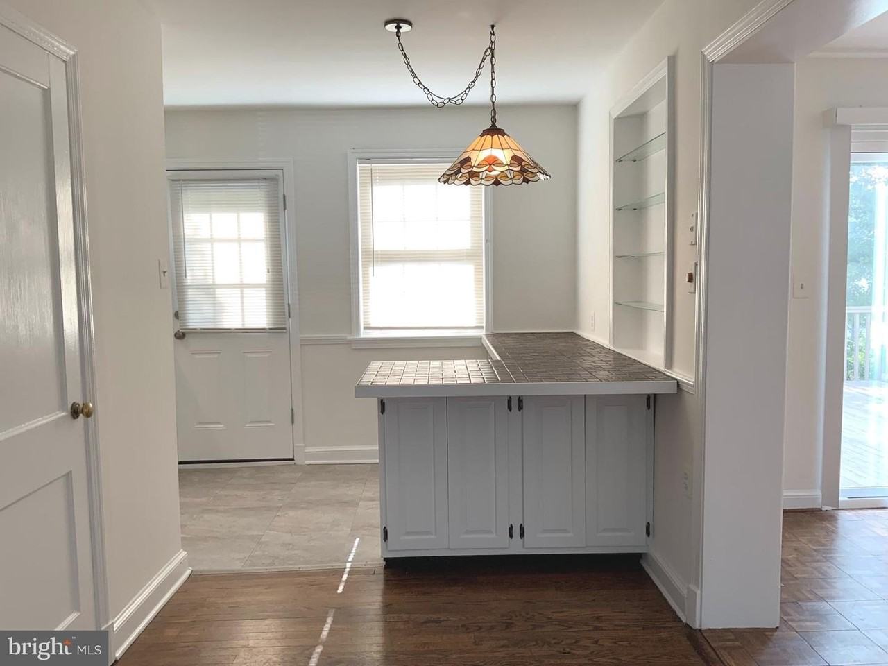 4410 Woodfield Rd - Photo 5 of 24