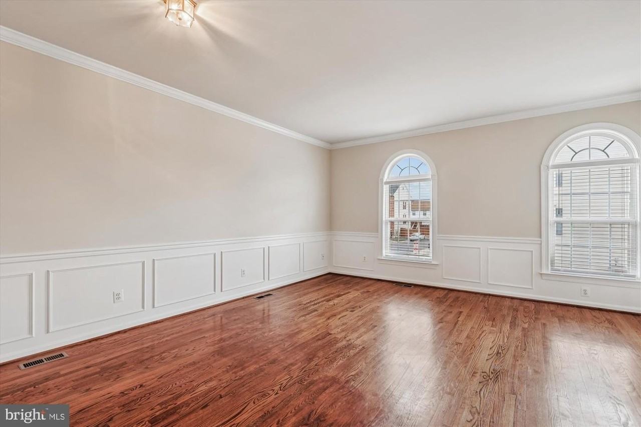 5503 Sacramento Mews Pl - Photo 7 of 46