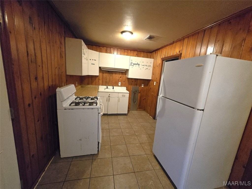 1809 Midway St - Photo 3 of 14