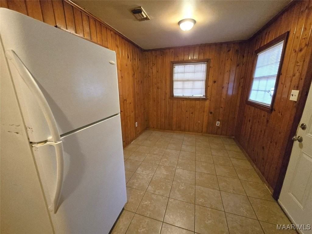 1809 Midway St - Photo 6 of 14