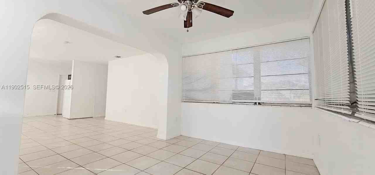 2781 Nw 13th Ct #2781 - Photo 5 of 10