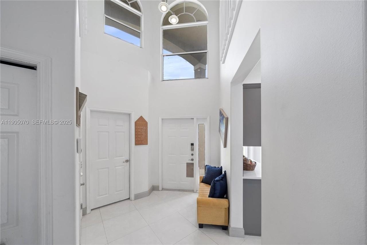 17125 35th Pl N - Photo 5 of 50