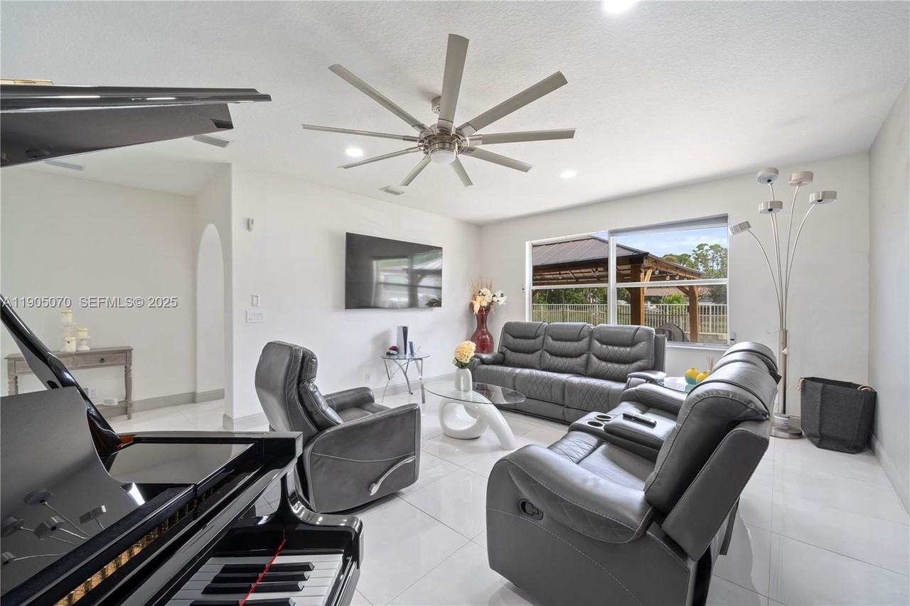 17125 35th Pl N - Photo 7 of 50