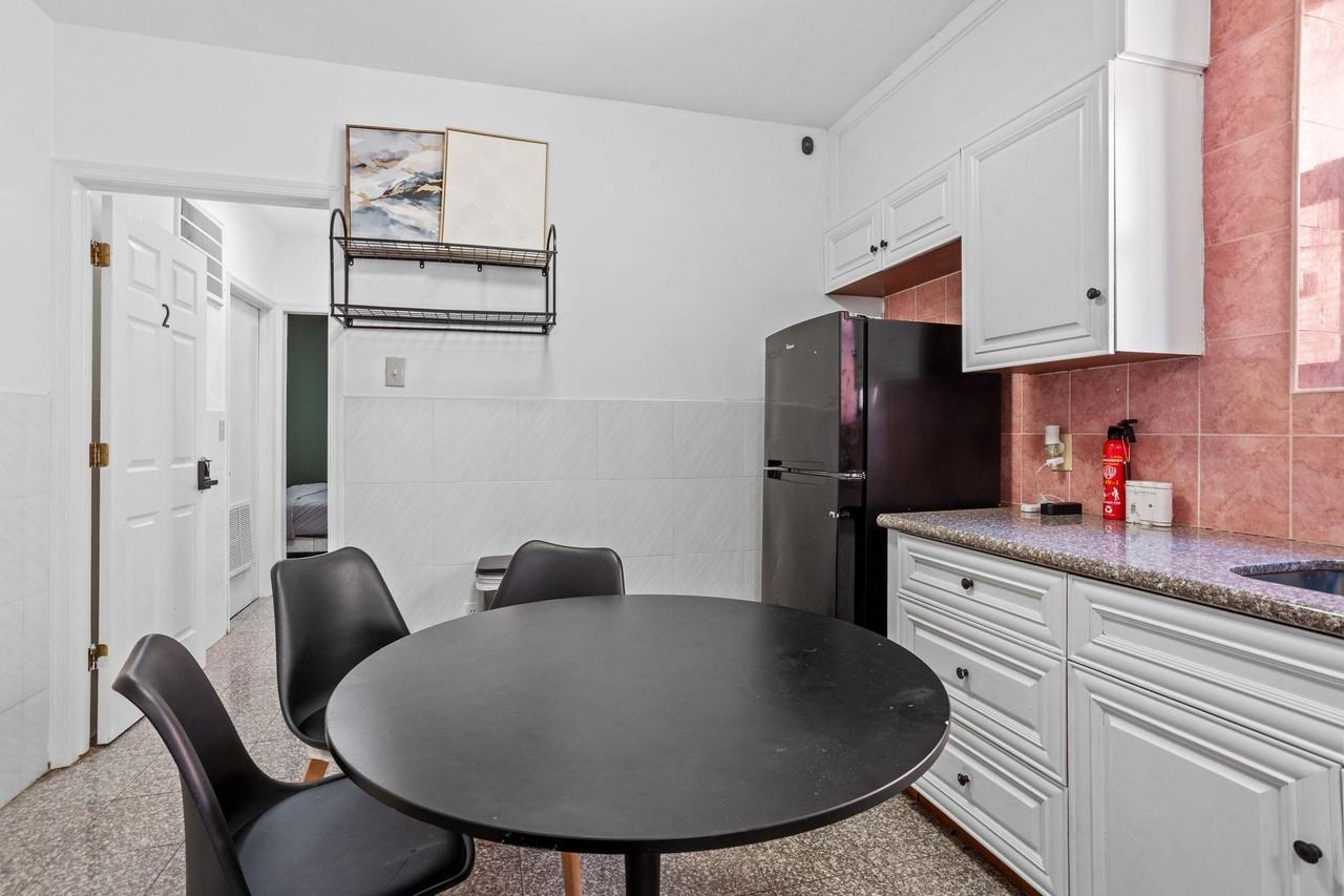 N Carlisle St - Photo 3 of 6