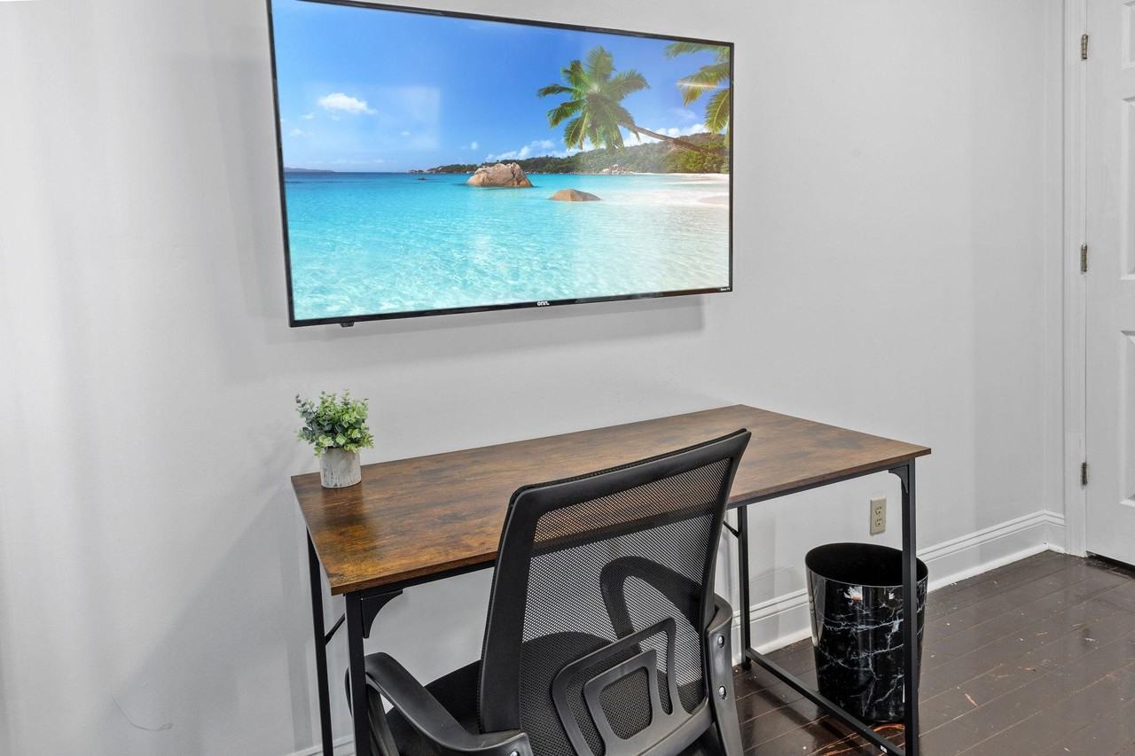 N Carlisle St - Photo 5 of 6