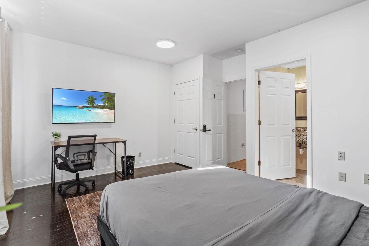 N Carlisle St - Photo 6 of 6