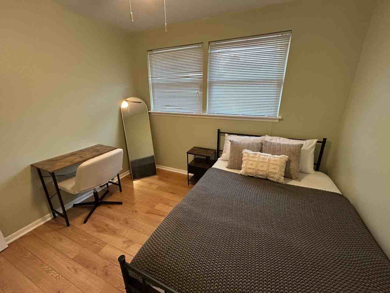 Newcombe Rd - Photo 7 of 8